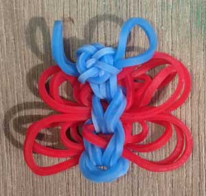 rustig aan Maak een bed gevolg Vlinder knutselen met Loom bandjes.