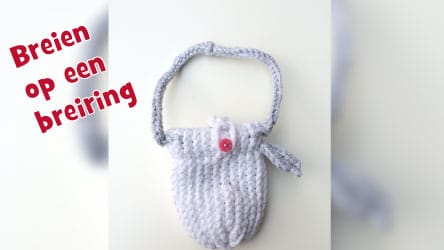 Leuk tasje breien op een breiring. Makkelijk voor beginners.