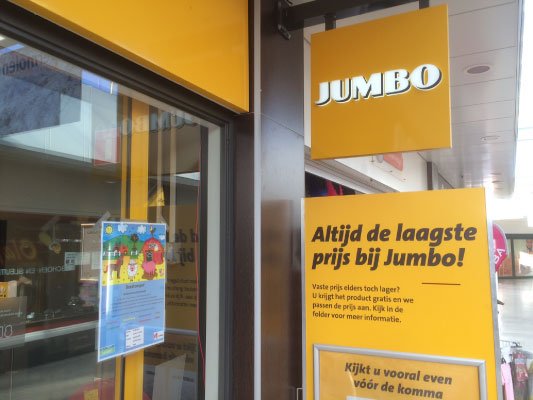 Juf Jannies kinderboerderij hangt zomaar bij Jumbo?