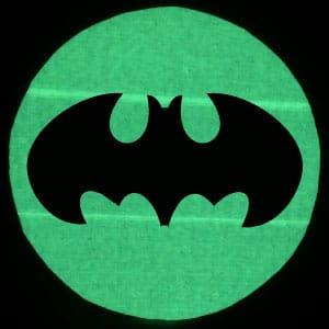 Batman onderzetter knutselen met Glow in the dark Duct tape