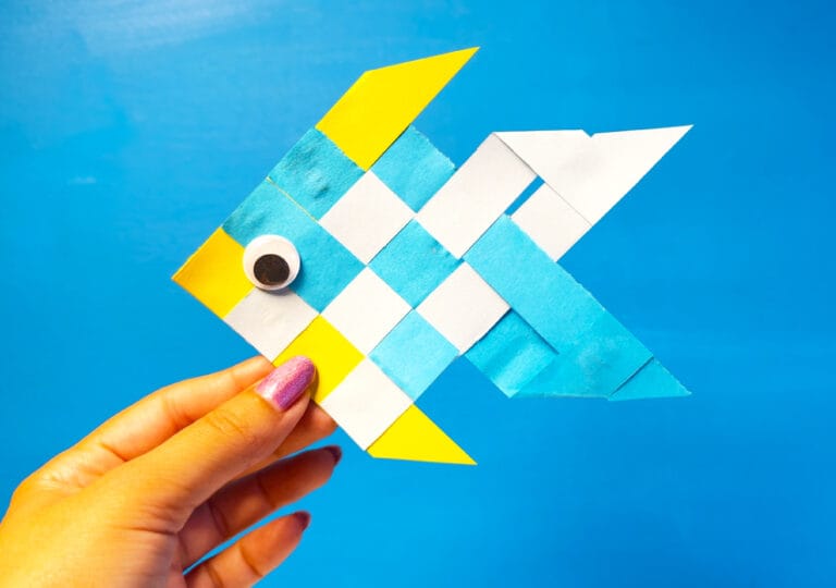 Vis van gevlochten papier – knutselvoorbeeld voor kinderen